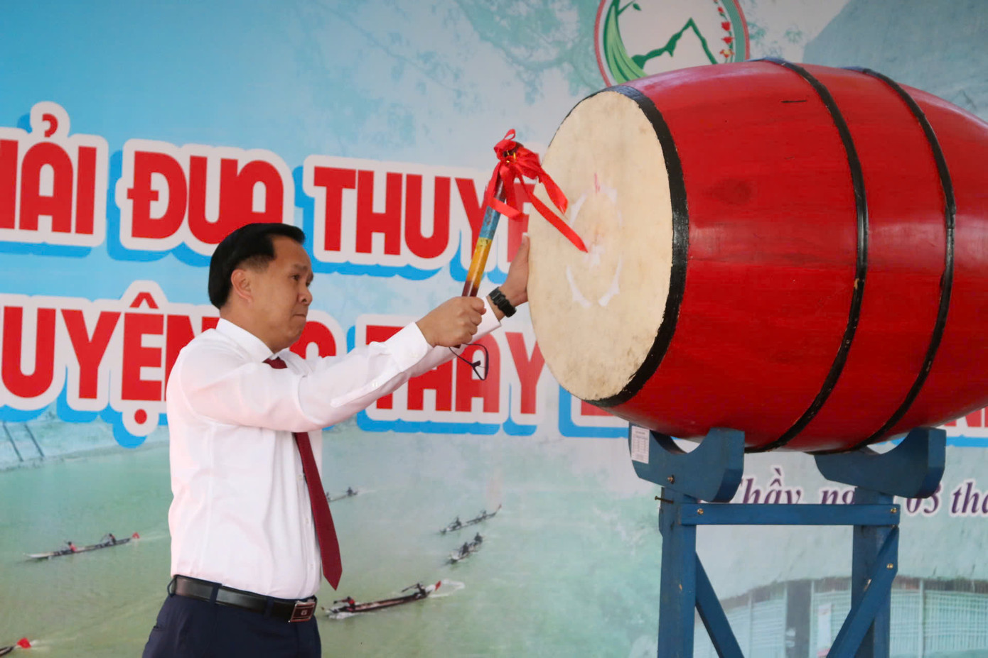 Ngày 3/2, UBND huyện Sa Thầy đã tổ chức Giải đua thuyền độc mộc lần thứ VI nhân dịp Xuân Ất Tỵ 2025 trên sông Pô Kô. Ngày 3/2, UBND huyện Sa Thầy đã tổ chức Giải đua thuyền độc mộc lần thứ VI nhân dịp Xuân Ất Tỵ 2025 trên sông Pô Kô.