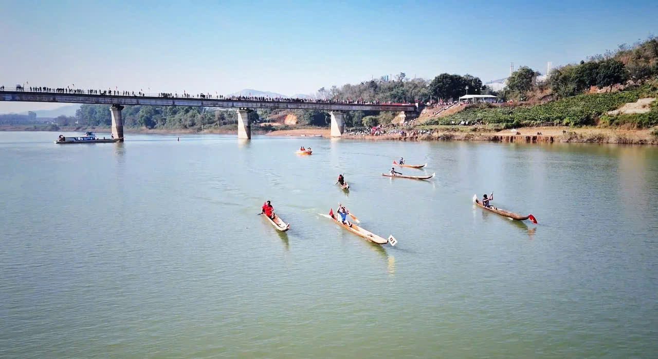 Các vận động viên tranh tài ở 2 cự ly bao gồm: 200m cá nhân và 400m đồng đội. Các vận động viên tranh tài ở 2 cự ly bao gồm: 200m cá nhân và 400m đồng đội.