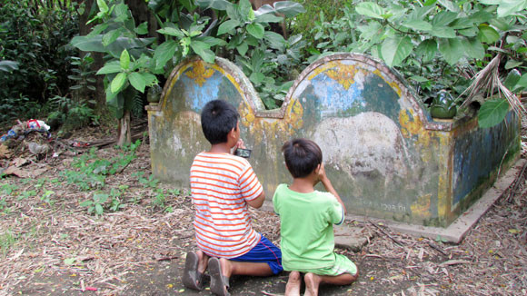 Mộ của heo 5 móng