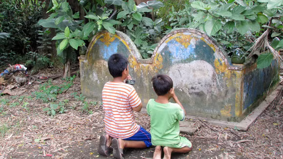 Mộ của heo 5 móng