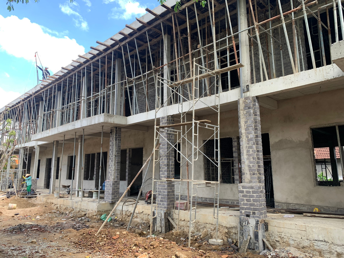 Dự án Nhà ở dân quân huyện Khánh Vĩnh hiện đã được nhà thầu xây xong phần thô.