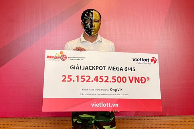 Ông V.K. nhận giải hơn 25 tỷ đồng.
