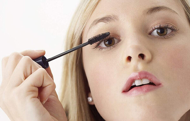 Hãy mua loại water-resistant với đặc tính chống thấm nước cực mạnh. Hãy mua loại water-resistant với đặc tính chống thấm nước cực mạnh.