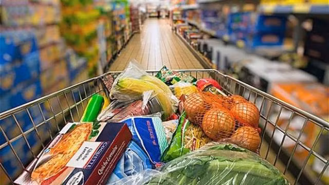 Nếu bạn muốn tiết kiệm thời gian, đừng đi siêu thị vào thứ Bảy.