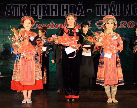 Ba thí sinh đoạt giải ba cuộc thi