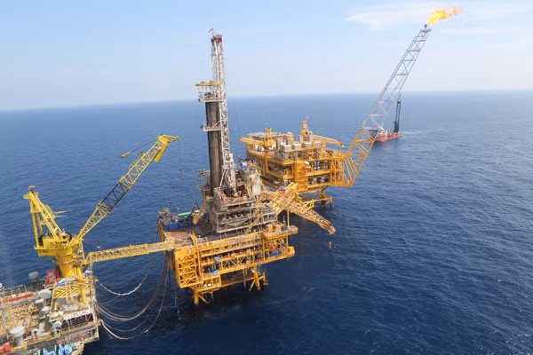Tập đoàn dầu khí Việt Nam - hành trình gian khổ và vinh quang ảnh 1