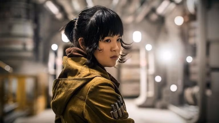 Kelly Marie Tran nổi tiếng nhờ đóng "Stars War".