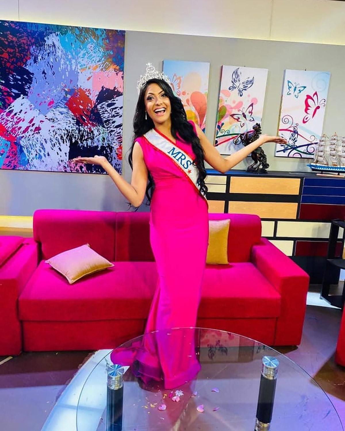 Hoa hậu Quý bà Thế giới Caroline Jurie Hoa hậu Quý bà Thế giới Caroline Jurie