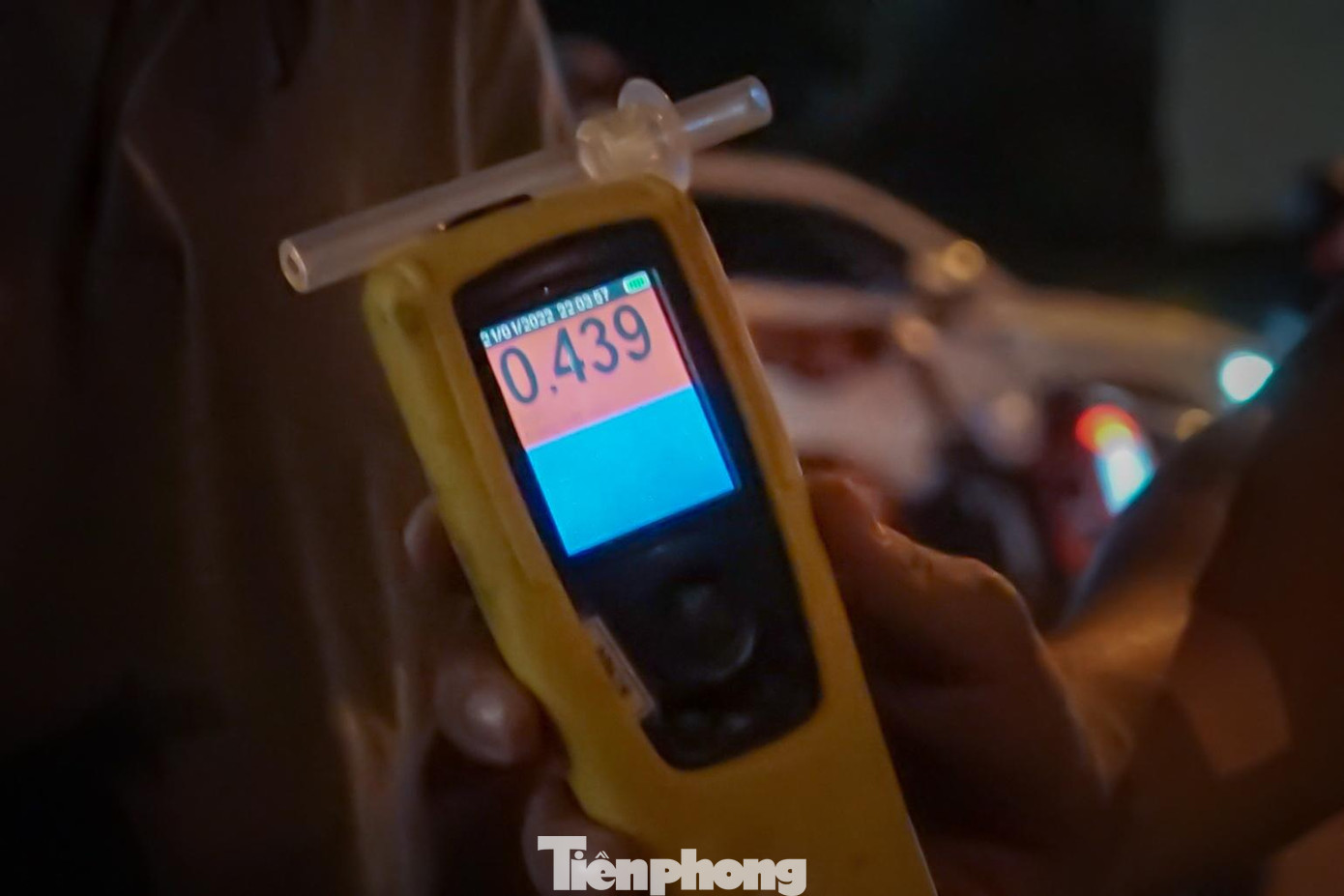 Mức nồng độ cồn của ông Q. qua máy đo là 0,439mg/L khí thở, tổ công tác đã tiến hành lập biên bản vi phạm hành chính đối với ông Q.
