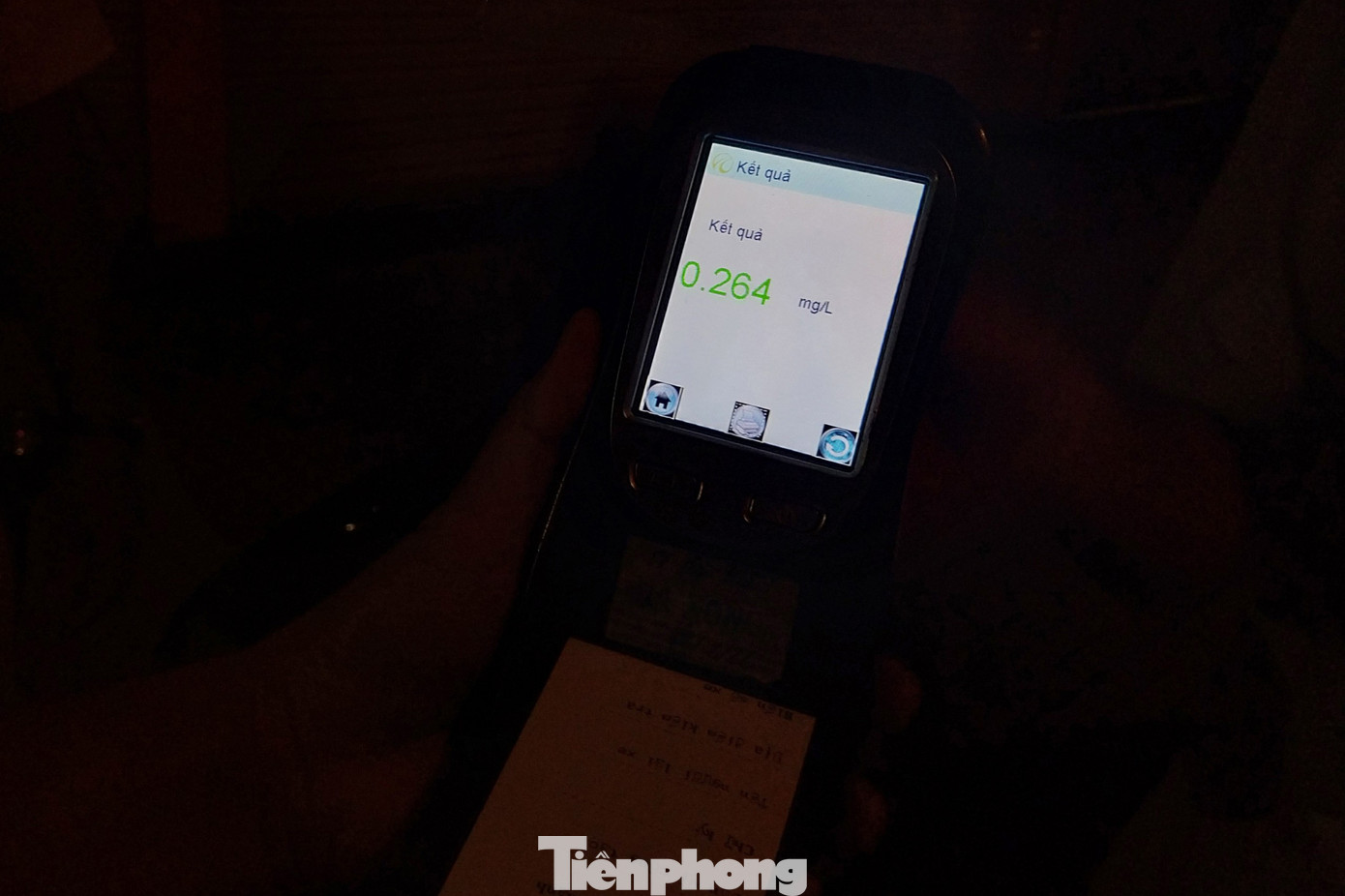 Mức nồng độ cồn ông G vi phạm được máy đo hiển thị 0,264mg/L khí thở. Mức nồng độ cồn ông G vi phạm được máy đo hiển thị 0,264mg/L khí thở.