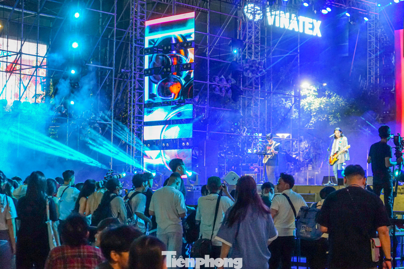 Có hơn 250 nghệ sĩ quốc tế đến từ Hàn Quốc, Anh, Pháp, Tây Ban Nha, Ấn Độ, Mỹ… cùng các nghệ sĩ Việt Nam tham gia biểu diễn mang đến cho công chúng, đặc biệt là du khách những bữa tiệc âm nhạc đầy màu sắc.