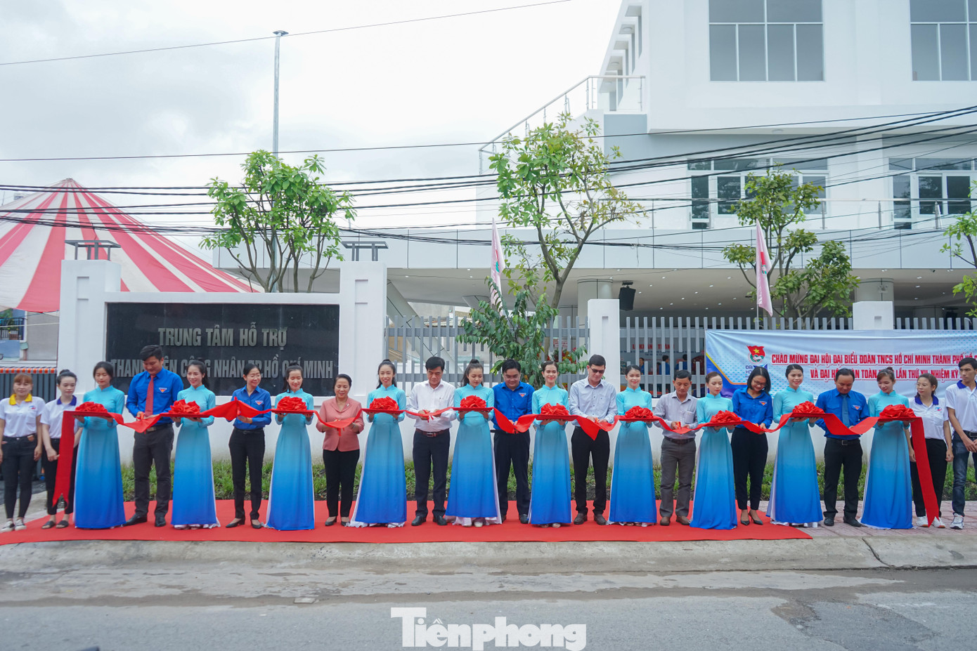 Văn phòng Trung tâm Hỗ trợ Thanh niên Công nhân TPHCM tại quận 12 được khánh thành sẽ tạo điều kiện thuận lợi hơn trong việc đáp ứng kịp thời nhu cầu học tập, tổ chức các hoạt động nâng cao kỹ năng kiến thức, đồng thời chăm lo đời sống thanh niên công nhân thông qua các hoạt động văn hóa, văn nghệ.