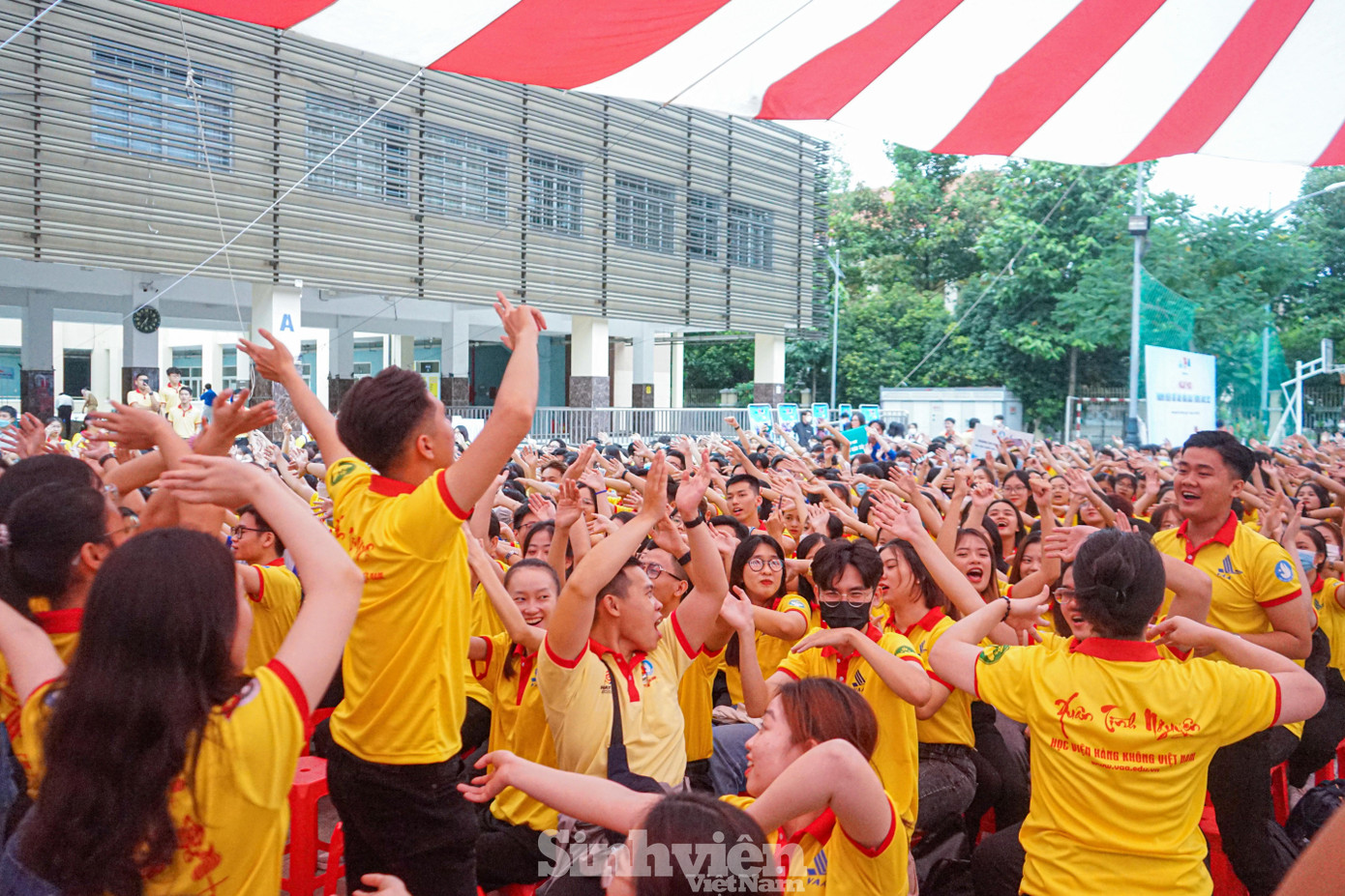 Chiến dịch "Xuân Tình nguyện lần thứ 15" do Thành Đoàn TP. HCM phối hợp cùng với Hội Sinh viên TP. HCM tổ chức từ ngày 17/12/2022 đến ngày 19/1/2023.