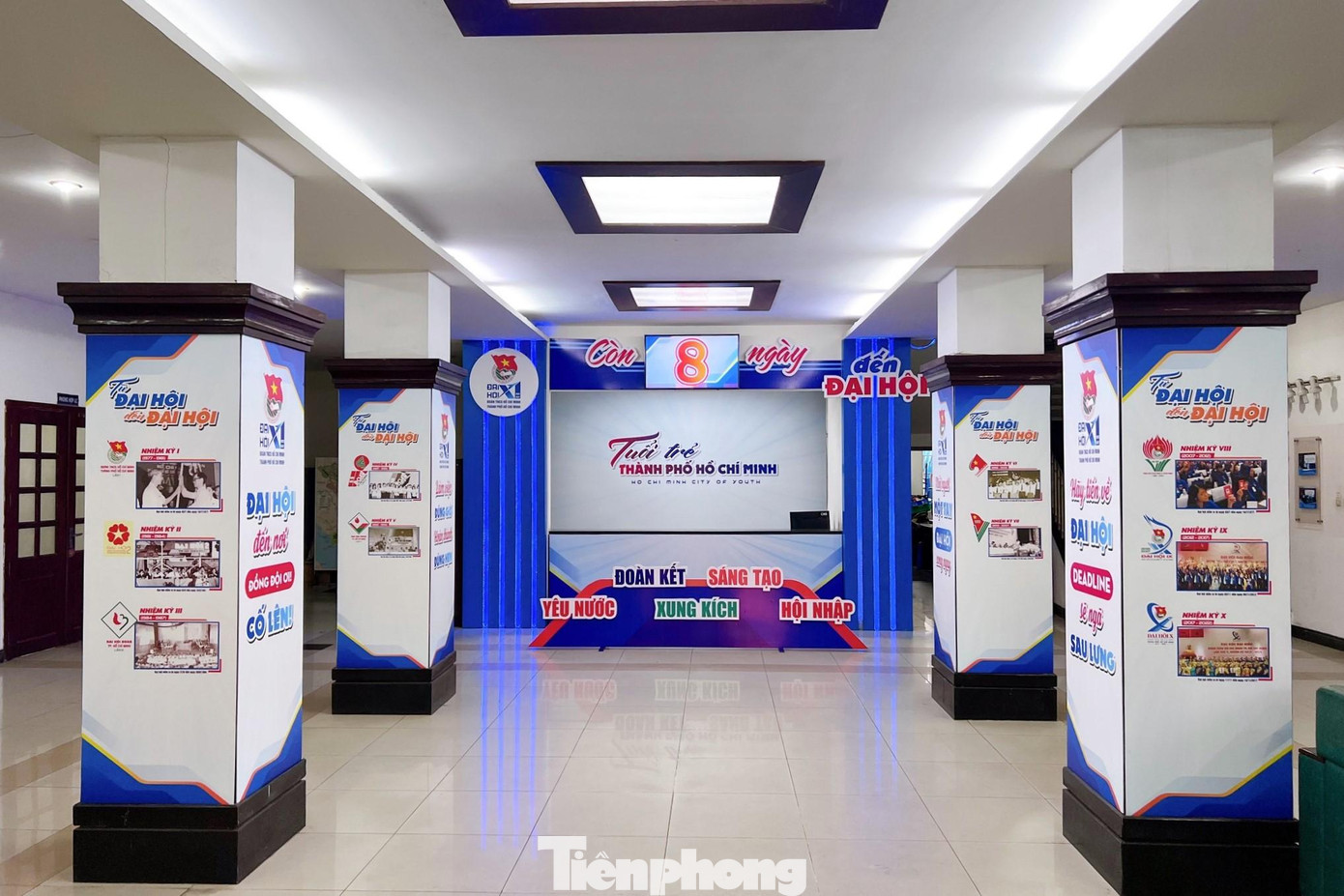 Tại khu vực trụ sở của Thành Đoàn TPHCM, không khí chào mừng Đại hội diễn ra rộn ràng.