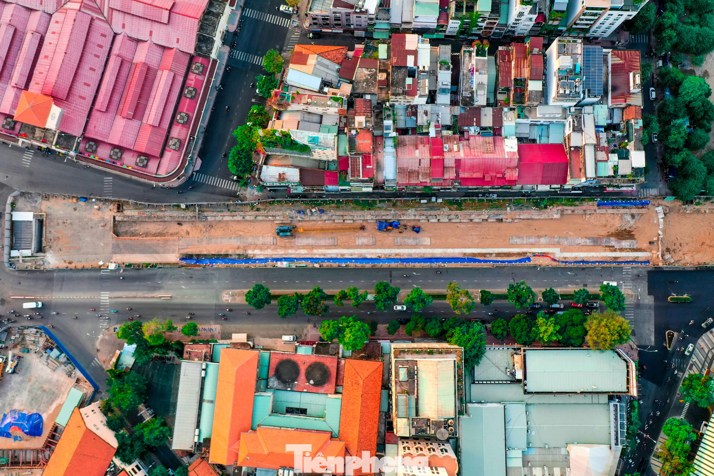 Dự kiến trong năm nay, các đơn vị thi công sẽ hoàn trả toàn bộ mặt bằng khu vực trung tâm thành phố như công viên 23/9, trước chợ Bến Thành, đường Lê Lợi,...