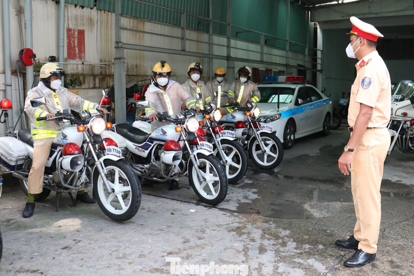 PC08 đã huy động tối đa lực lượng, phương tiện, trang thiết bị kỹ thuật xuất quân bảo đảm trật tự an toàn giao thông giúp cho người dân di chuyển thuận lợi trong các ngày nghỉ Lễ.