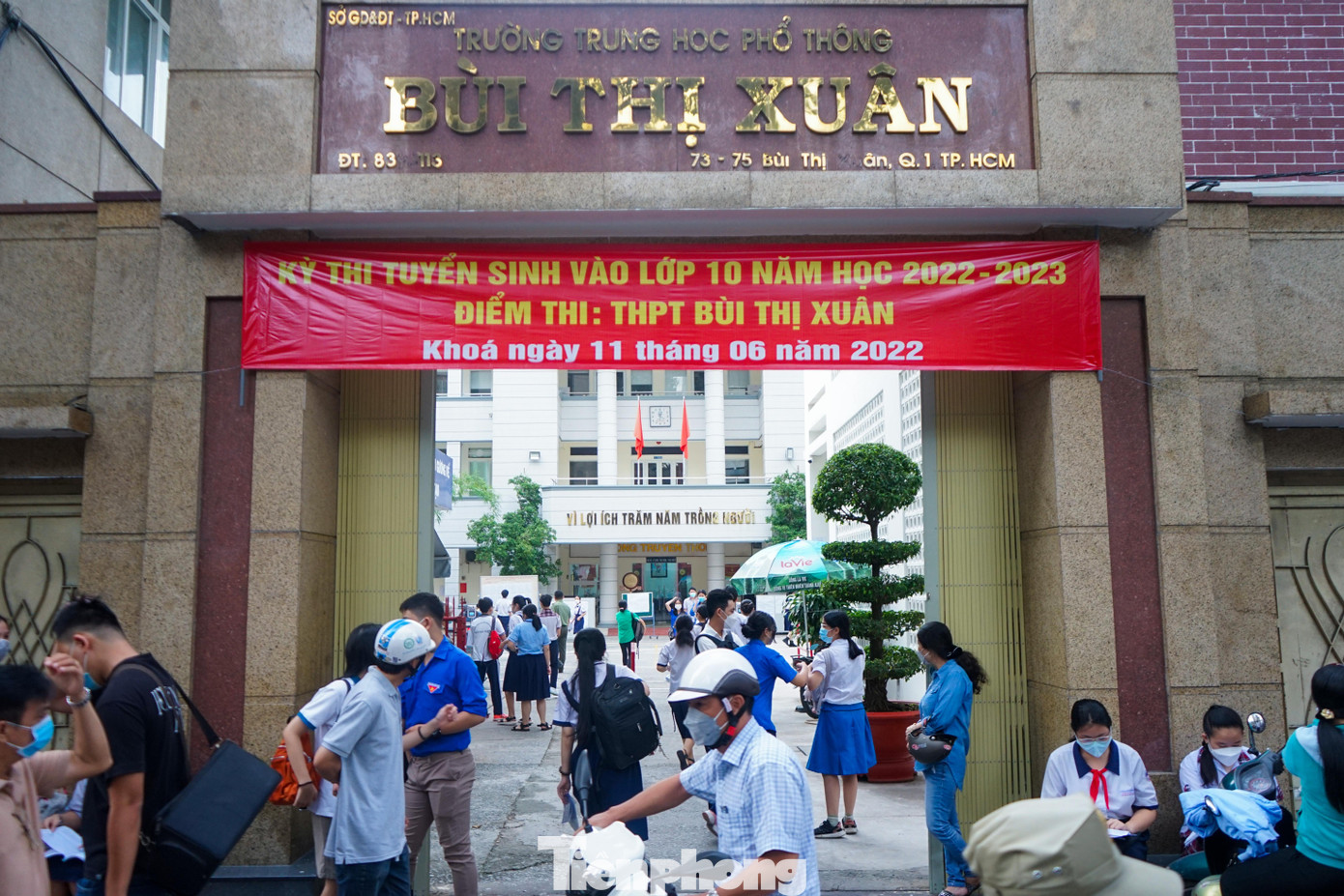 Trong buổi sáng nay các thí sinh dự thi môn ngữ văn, đề thi theo hình thức tự luận và thời gian làm bài trong 120 phút.