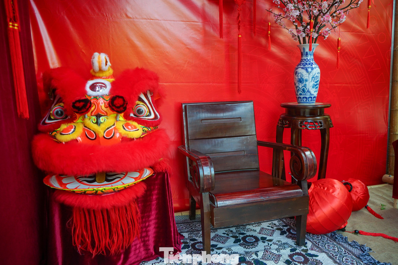 Nhiều góc chụp ảnh mới lạ và nhiều tiểu cảnh độc đáo.