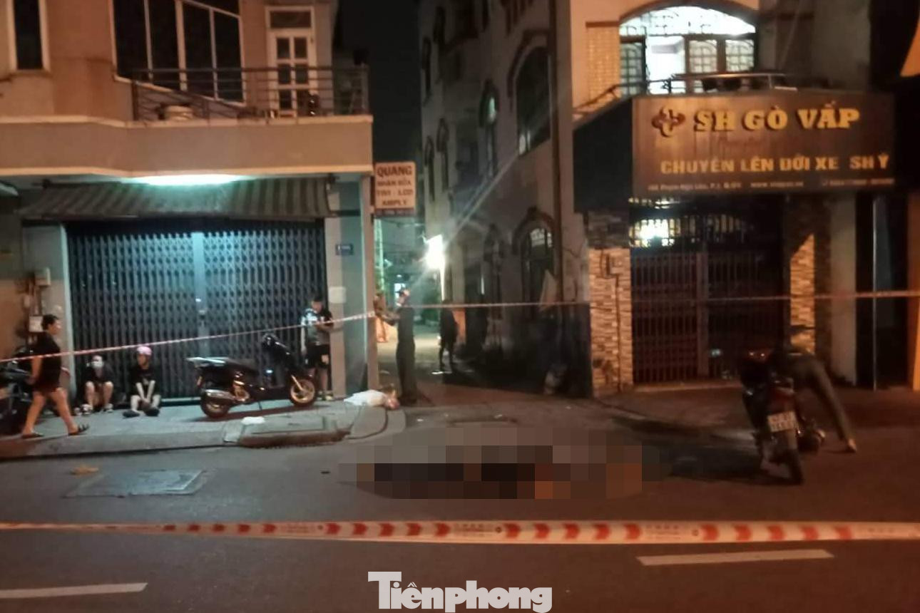 Công an quận Gò Vấp phong tỏa và khám nghiệm hiện trường