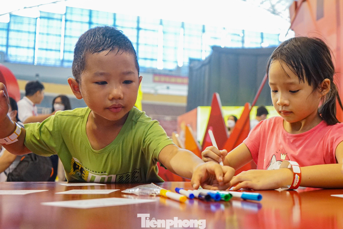 Hoạt động “Ngày hội sắc màu” năm 2022 - Hưởng ứng cuộc thi vẽ tranh sẽ được tổ chức với nhiều hoạt động vui tươi, bổ ích, thiết thực nhằm tương tác với thiếu nhi trên khắp mọi miền của Tổ quốc. Cuộc thi vẽ tranh “Thiếu nhi Việt Nam - Mừng Đại hội Đoàn” sẽ nhận bài thi từ ngày 19/9 đến hết ngày 30/10 tại website https://ngayhoisacmau.colokit.com và trao giải vào tháng 11.