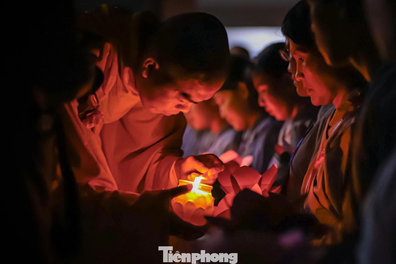 Lễ Vu Lan báo hiếu là một trong những nghi lễ quan trọng của những người con theo đạo Phật. Ngày Rằm tháng 7 đánh dấu chư tăng kết thúc 3 tháng an cư tỏa sáng công hạnh. Vu Lan báo hiếu, có nguồn gốc từ câu chuyện hiếu lễ của tôn giả Mục Kiền Liên giải cứu mẹ cách đây hơn 2.500 năm