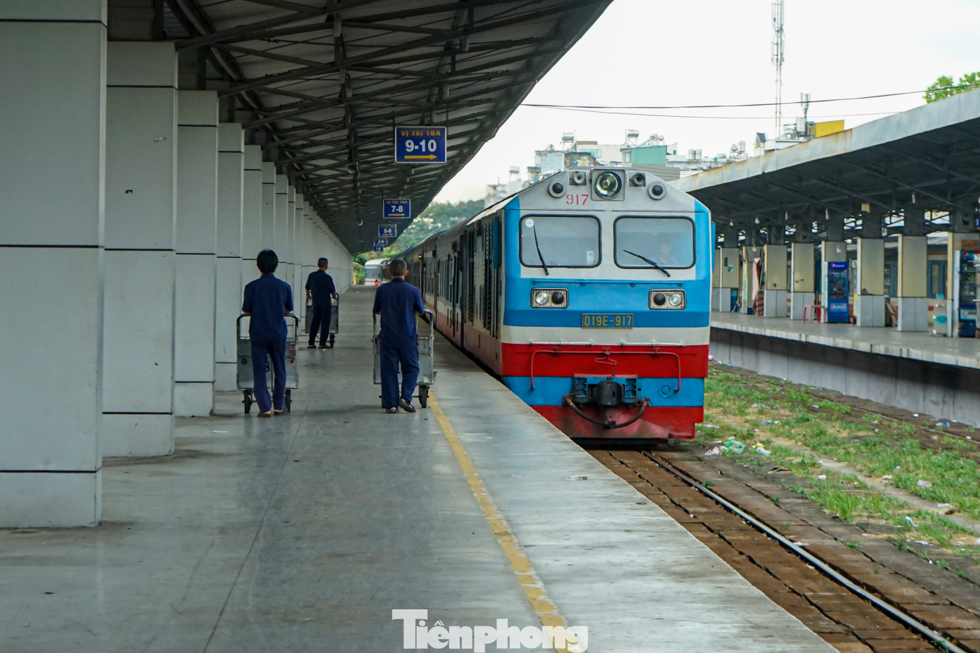 Theo ước tính của ngành đường sắt, từ ngày 26/1 đến 29/1 (từ mùng 5 đến mùng 8 tháng Giêng) ga Sài Gòn đón khoảng 6.000 đến 8.000 lượt khách mỗi ngày.