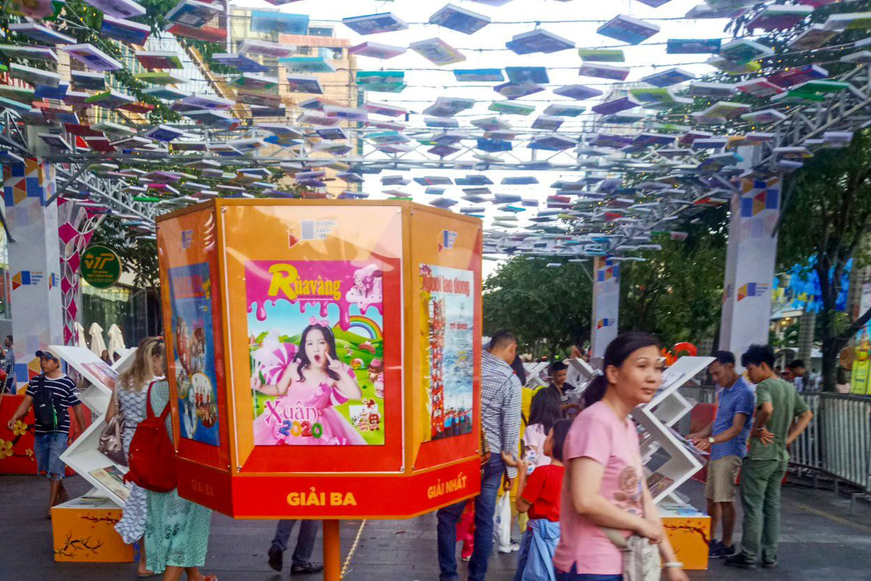 Lễ hội đường sách năm 2020 nhộn nhịp du khách đến tham quan