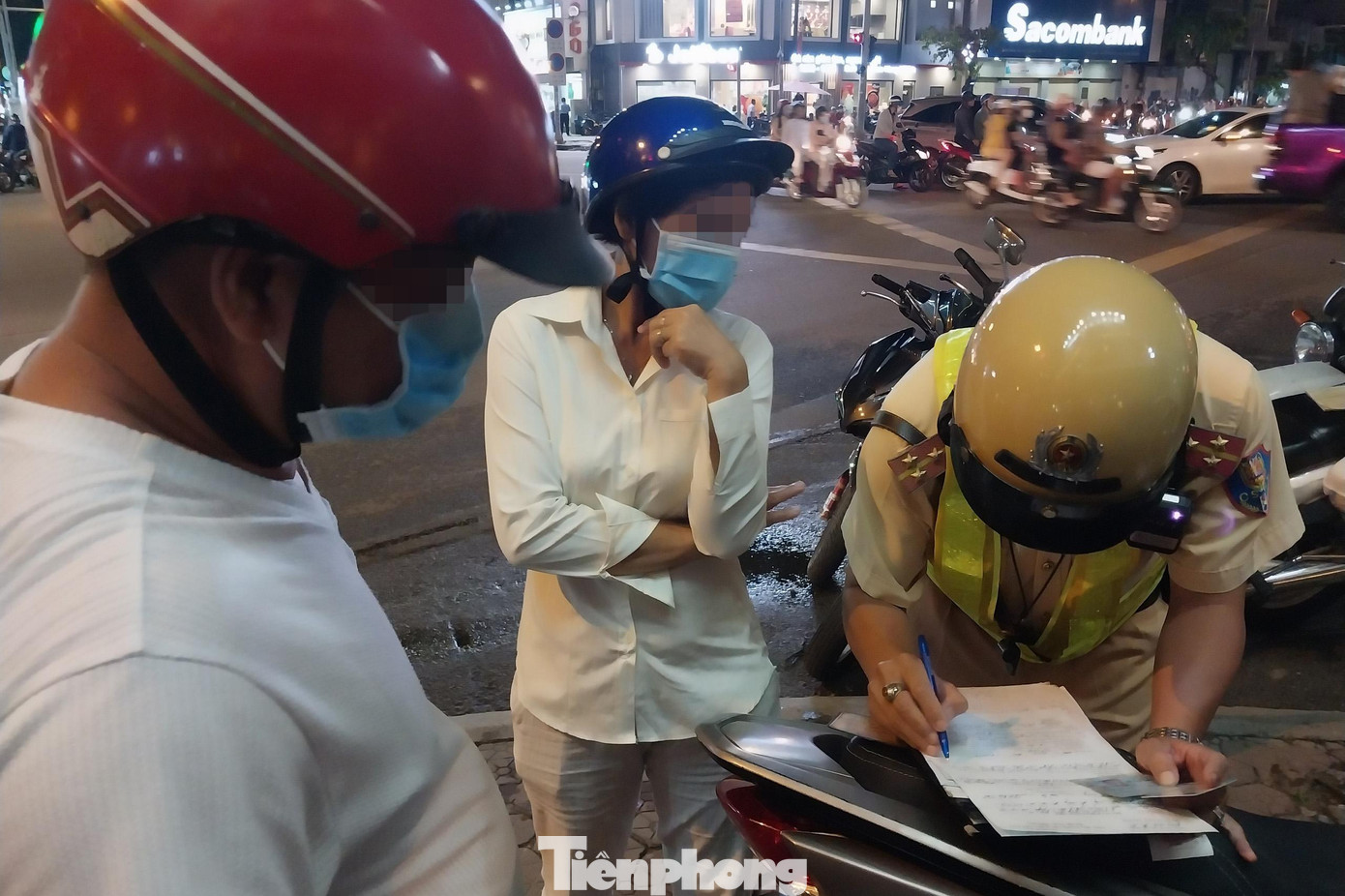 Ông K cũng như nhiều người vi phạm thường tìm lý do để biện minh cho việc uống rượu bia của mình nhưng không được lực lượng chức năng chấp nhận. Ông K cũng như nhiều người vi phạm thường tìm lý do để biện minh cho việc uống rượu bia của mình nhưng không được lực lượng chức năng chấp nhận.