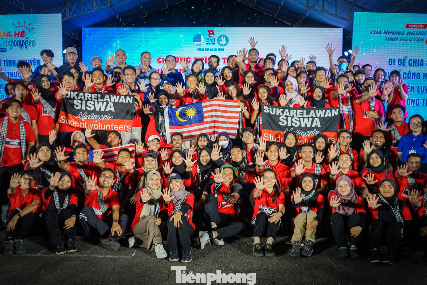 Đặc biệt năm nay, các chiến dịch tình nguyện còn có sự góp mặt của những tình nguyện viên, sinh viên đến từ đất nước Malaysia, Lào, góp phần tạo nên một mùa hè tình nguyện thật nhiều cảm xúc.
