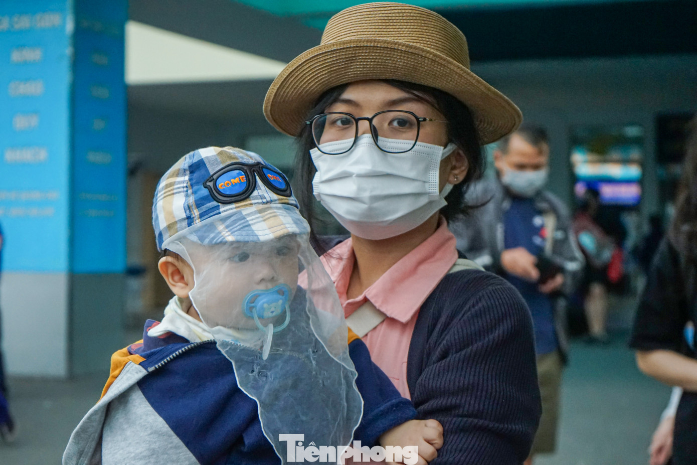 "Di chuyển từ Phú Yên về TPHCM với giá vé chỉ tầm 1 triệu rưỡi nhưng chất lượng phục vụ của ngành đường sắt và các nhân viên trên tàu trong suốt hành trình rất tốt", một nữ hành khách chia sẻ.