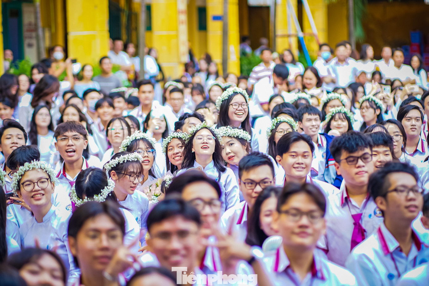 Lễ Tri ân và trưởng thành luôn là điều thiêng liêng với mỗi học sinh, đặc biệt là các em học sinh lớp 12 sau một năm học đặc biệt.