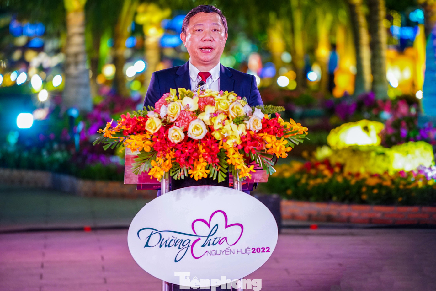 Phát biểu tại lễ khai mạc, ông Dương Anh Đức – Phó chủ tịch UBND TPHCM cho rằng Đường hoa Nguyễn Huệ Tết Nhâm Dần 2022 ghi đậm dấu ấn về một “giai đoạn lịch sử” khó quên của TPHCM đang từng bước hồi sinh sau khi trải qua nhiều tháng là tâm dịch COVID-19 của cả nước. Ông cũng khẳng định Đường hoa Nguyễn Huệ là điểm vui chơi không thể thiếu của người dân thành phố và du khách mỗi dịp Tết cổ truyền dân tộc. Phát biểu tại lễ khai mạc, ông Dương Anh Đức – Phó chủ tịch UBND TPHCM cho rằng Đường hoa Nguyễn Huệ Tết Nhâm Dần 2022 ghi đậm dấu ấn về một “giai đoạn lịch sử” khó quên của TPHCM đang từng bước hồi sinh sau khi trải qua nhiều tháng là tâm dịch COVID-19 của cả nước. Ông cũng khẳng định Đường hoa Nguyễn Huệ là điểm vui chơi không thể thiếu của người dân thành phố và du khách mỗi dịp Tết cổ truyền dân tộc.