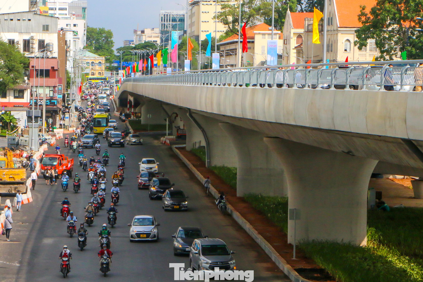 Ông Phan Công Bằng, Phó Giám đốc Sở GTVT TPHCM cho biết, công trình cầu Thủ Thiêm 2 khi đưa vào khai thác sẽ phát huy hiệu quả rất lớn, giúp kết nối từ Quận 1 sang thành phố Thủ Đức, ra đường Mai Chí Thọ, Xa lộ Hà Nội và khu vực phía Đông. Đây là công trình được kỳ vọng của người dân và lãnh đạo TPHCM cũng như là một biểu tượng về thẩm mỹ trên sông Sài Gòn