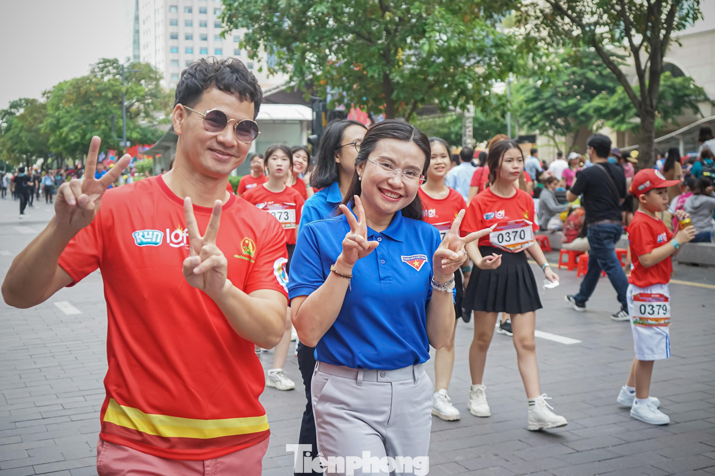 Ngoài ra chương trình cũng có sự góp mặt của đại diện Tổ chức Kỷ lục Việt Nam và Công ty Cổ phần Sữa Quốc tế (IDP) – Nhãn hàng Lof Kun và nghệ sĩ khách mời đặc biệt Xuân Bắc