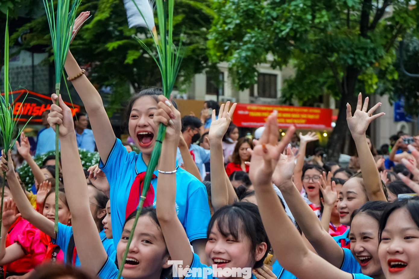 “Tôi hy vọng các em thiếu nhi sẽ có những kỷ niệm thật đẹp trong những ngày cùng sinh hoạt, tham gia sự kiện tại Thành phố thân yêu mang tên Bác”, chị Nguyễn Phạm Duy Trang bày tỏ sự vui mừng.