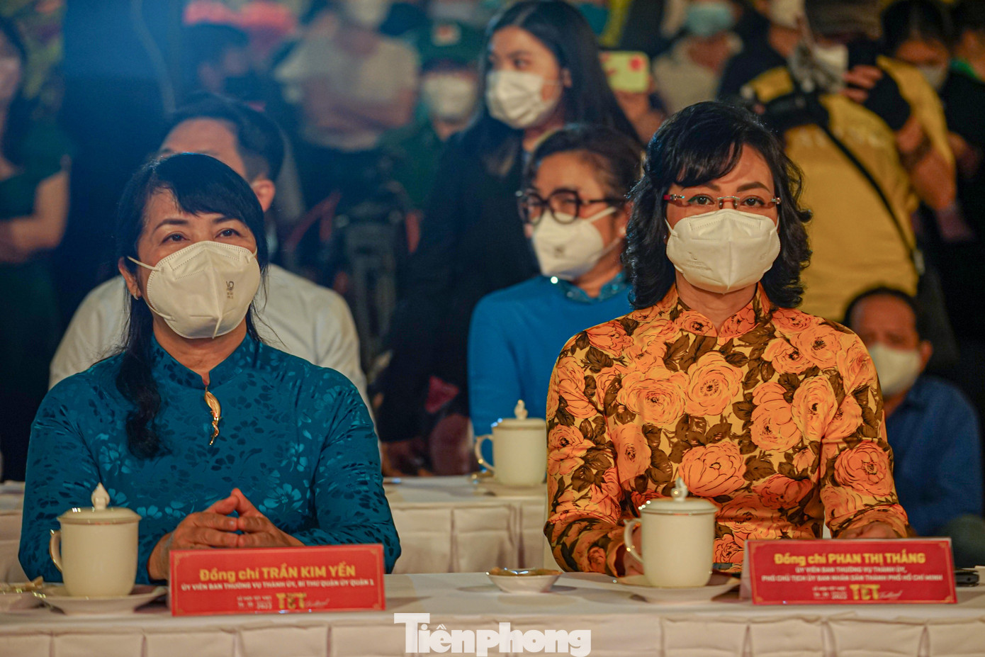 Bà Phan Thị Thắng - Phó Chủ tịch UBND TPHCM và bà Trần Kim Yến - Bí thư Quận ủy quận 1 tham dự lễ khai mạc