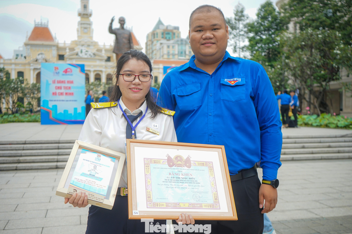 Lần đầu tiên được vinh dự nhận giải thưởng, chị Võ Thị Ngọc Hiếu (Phó Bí thư chi đoàn Chi cục thuế quận Phú Nhuận) chia sẻ: &quot;Sau khi nhận được giải thưởng gương cán bộ, công chức, viên chức trẻ tiêu biểu, bản thân mình cảm thấy rất tự hào. Đồng thời đây còn là giải thưởng khiến cho mình có nhiều động lực để phấn đấu mang lại những giá trị tốt đẹp ý nghĩa cho thành phố&quot;.