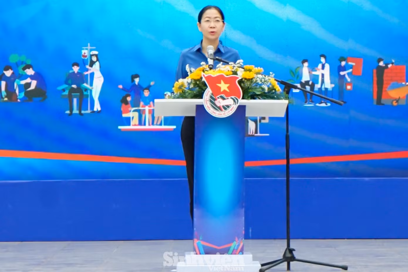 Phát biểu tại Lễ ra quân, chị Phan Thị Thanh Phương - Bí thư Thành Đoàn TP. HCM chia sẻ: Qua chiến dịch "Xuân Tình nguyện lần thứ 15" này, mong rằng mỗi đoàn viên, thanh niên thành phố sẽ luôn tự hào, vinh dự khi khoác lên mình chiếc áo quen thuộc của chiến dịch, mỗi chiến sĩ sẽ góp phần lan tỏa những nghĩa cử tốt đẹp của người trẻ đến mọi người.