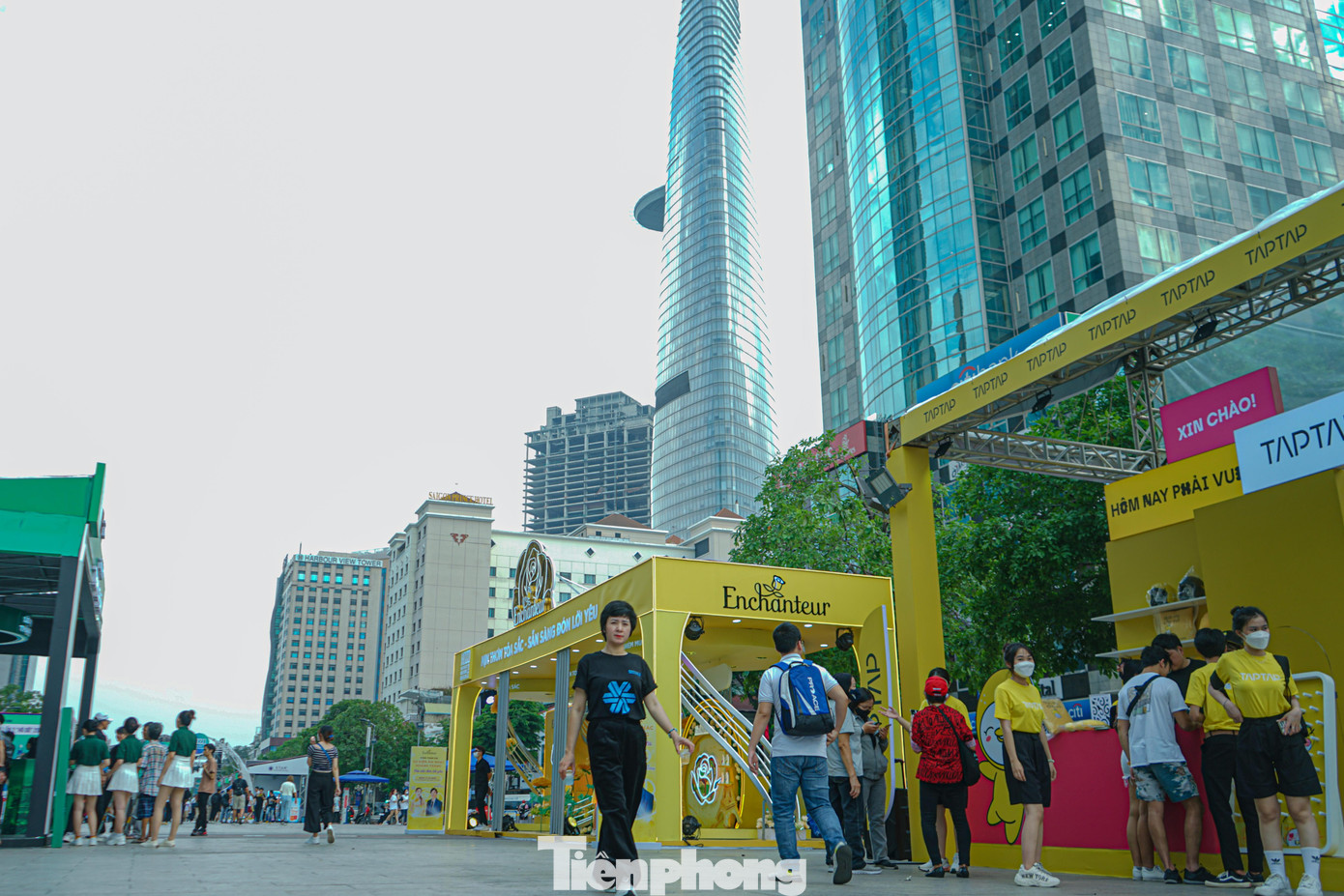 Năm nay ngoài tổ chức trình diễn các tiết mục nghệ thuật đỉnh cao, Lễ hội âm nhạc quốc tế Hozo còn cho dựng các quầy hàng nhằm mang tới nhiều trải nghiệm cho du khách.