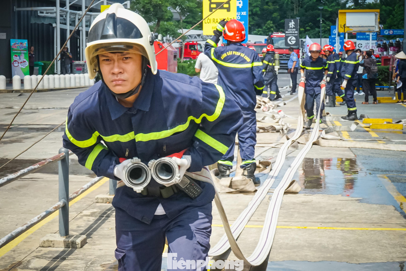 Buổi diễn tập có khoảng 2.300 người cùng với hơn 100 phương tiện được huy động tham gia đến từ các đơn vị như: Bộ Tư Lệnh thành phố , Hội chữ thập đỏ thành phố, Trung tâm cấp cứu 115, Đội Cảnh sát PCCC&amp;CNCH - Công an các quận huyện và các Đội Cảnh sát PCCC&amp;CNCH thuộc phòng PC07 - Công an TPHCM,...