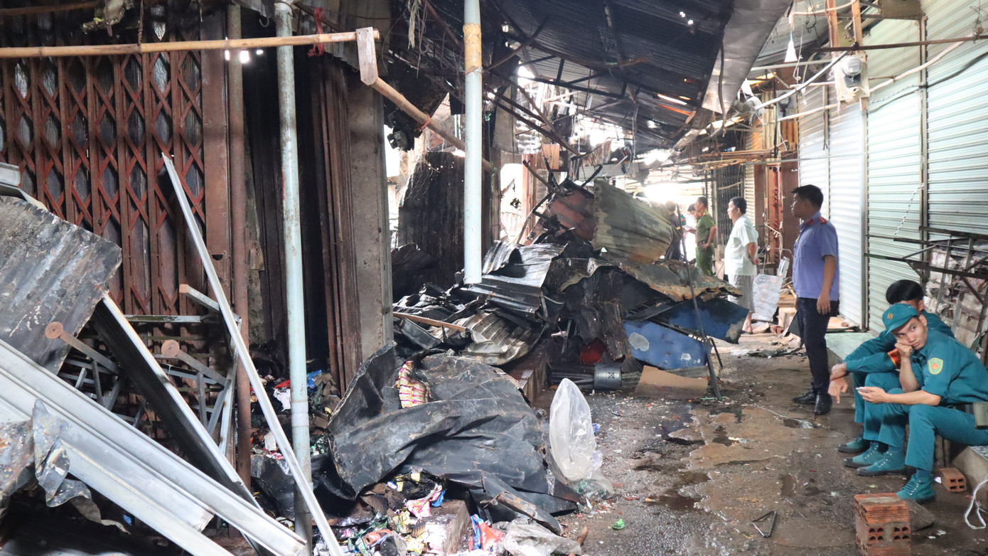 Cháy chợ Bình Long do đốt vàng mã? ảnh 1