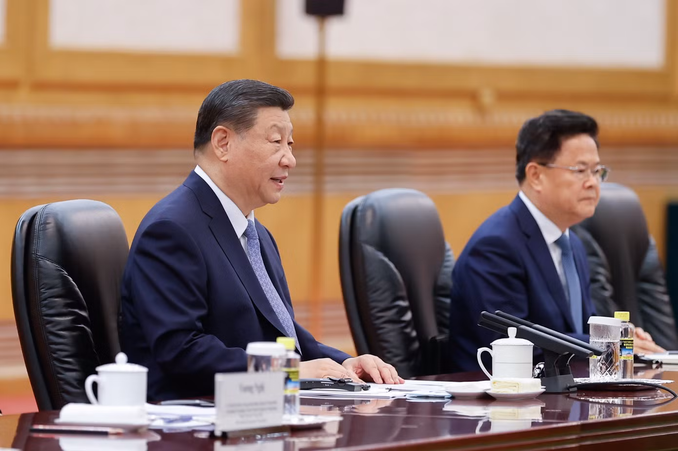 Hai nhà lãnh đạo bày tỏ vui mừng trước đà phát triển tích cực của quan hệ Việt - Trung thời gian qua. (Ảnh: Nhật Bắc)