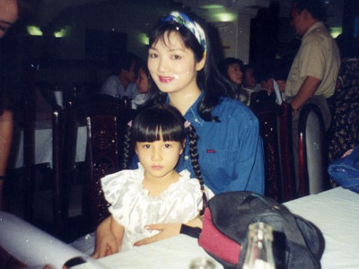 Diễm My bên người đẹp không tuổi Giáng My