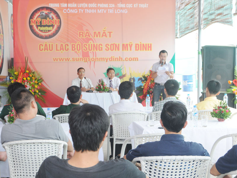 Đông đảo các cơ quan báo chí, khách mời đến tham dự lễ khai trương của CLB súng sơn Mỹ Đình