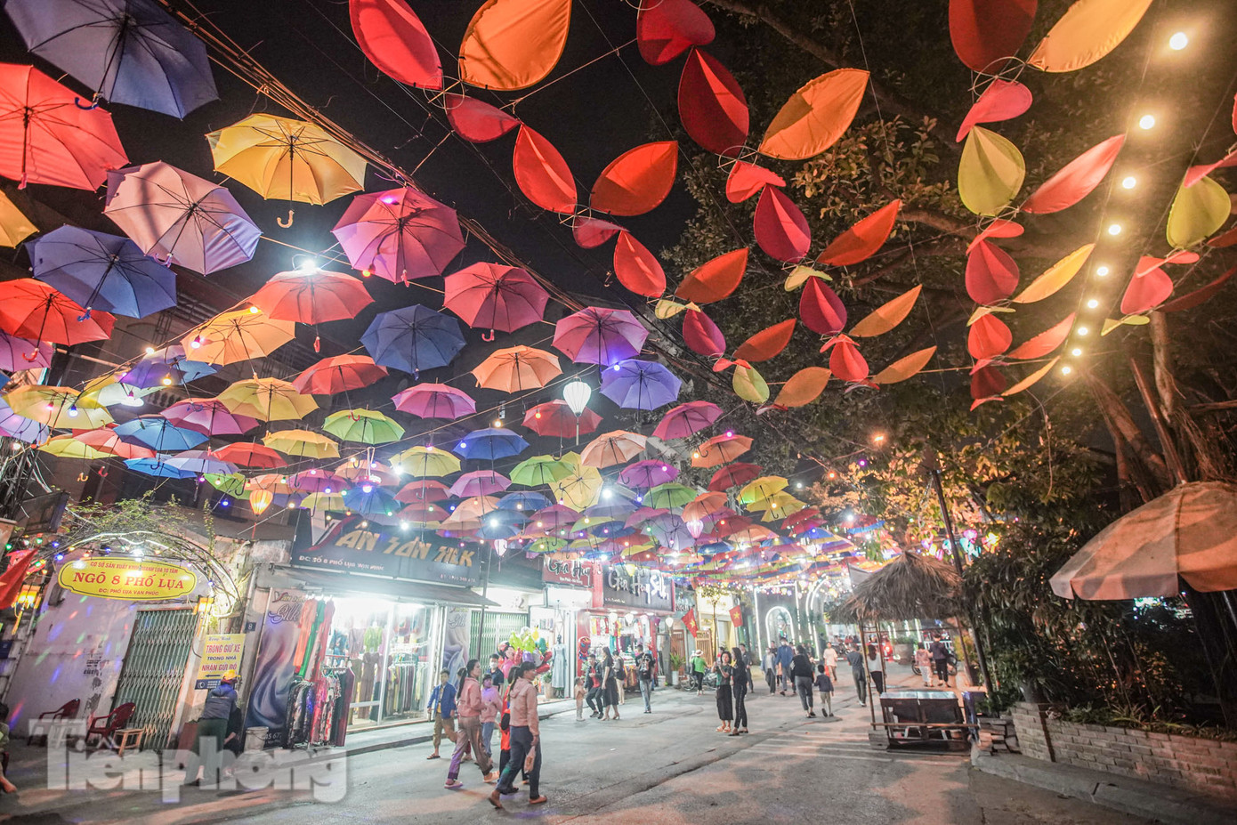 Tuần lễ Văn hóa - Du lịch - Thương mại làng nghề Vạn Phúc 2024 diễn ra từ ngày 30/11 đến hết 6/12 với chủ đề “Quê lụa Hà Đông - Tinh hoa hội tụ”. Sự kiện nằm trong khuôn khổ nhân dịp chào mừng 120 năm ngày thành lập Hà Đông (6/12/1904 - 6/12/2024).