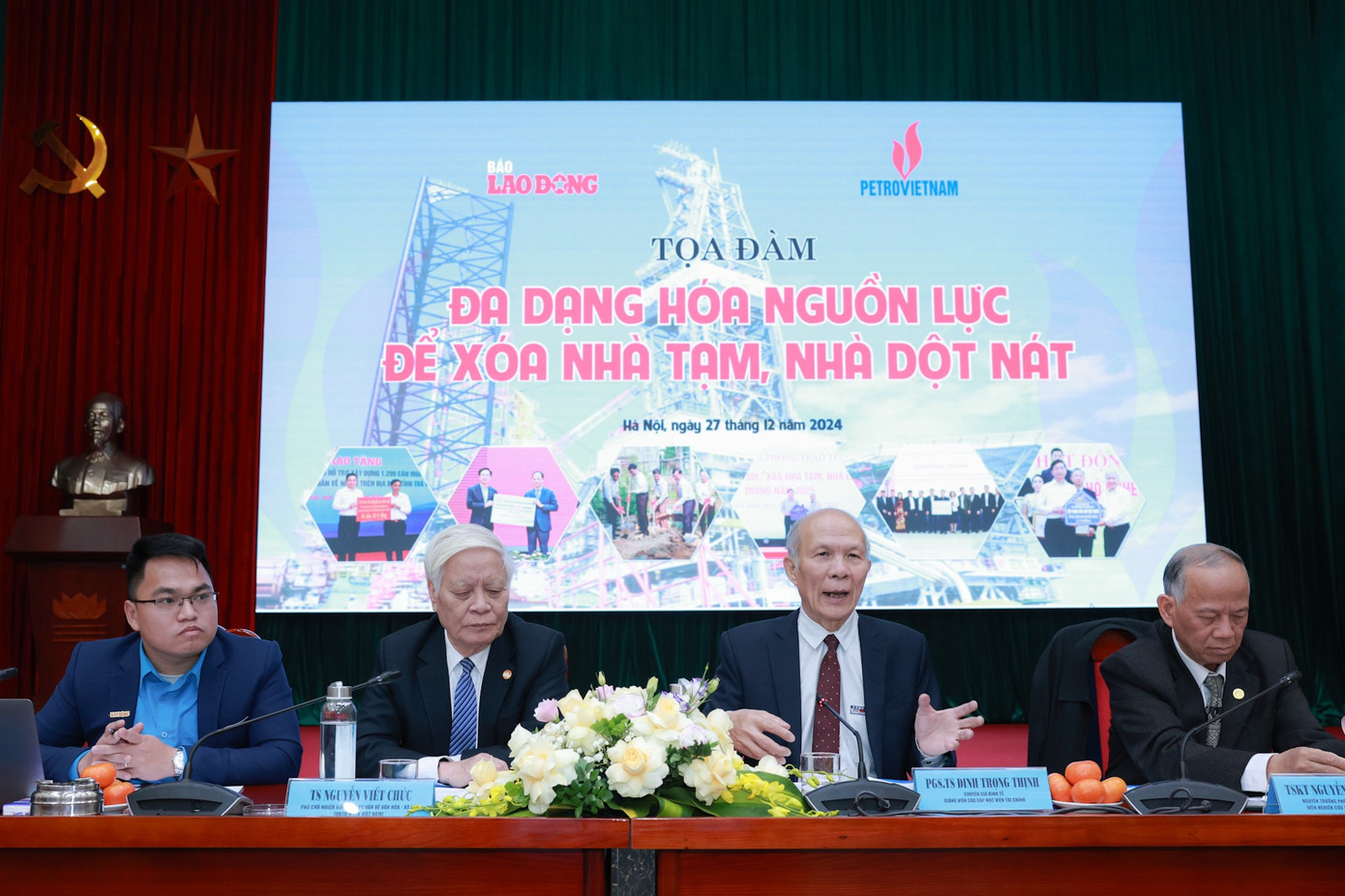 Các chuyên gia chia sẻ tại toạ đàm Các chuyên gia chia sẻ tại toạ đàm