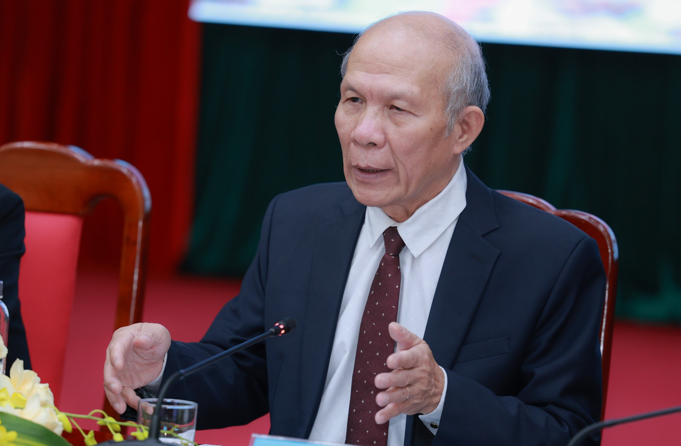 PGS. TS Đinh Trọng Thịnh chia sẻ tại toạ đàm PGS. TS Đinh Trọng Thịnh chia sẻ tại toạ đàm