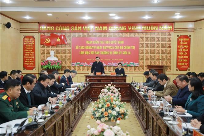 Quang cảnh buổi làm việc. Ảnh: TTXVN phát Quang cảnh buổi làm việc. Ảnh: TTXVN phát