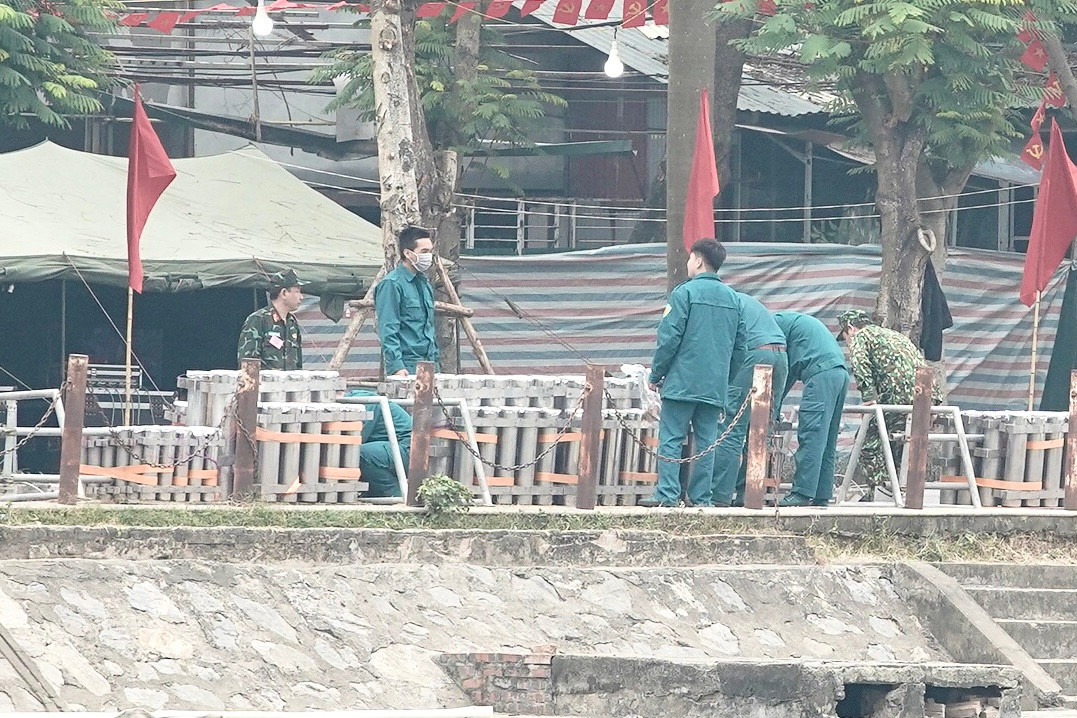 Dự kiến khu vực trên sẽ bắn 600 quả pháo hoa tầm cao, 90 giàn pháo hoa tầm thấp trong vòng 15 phút.