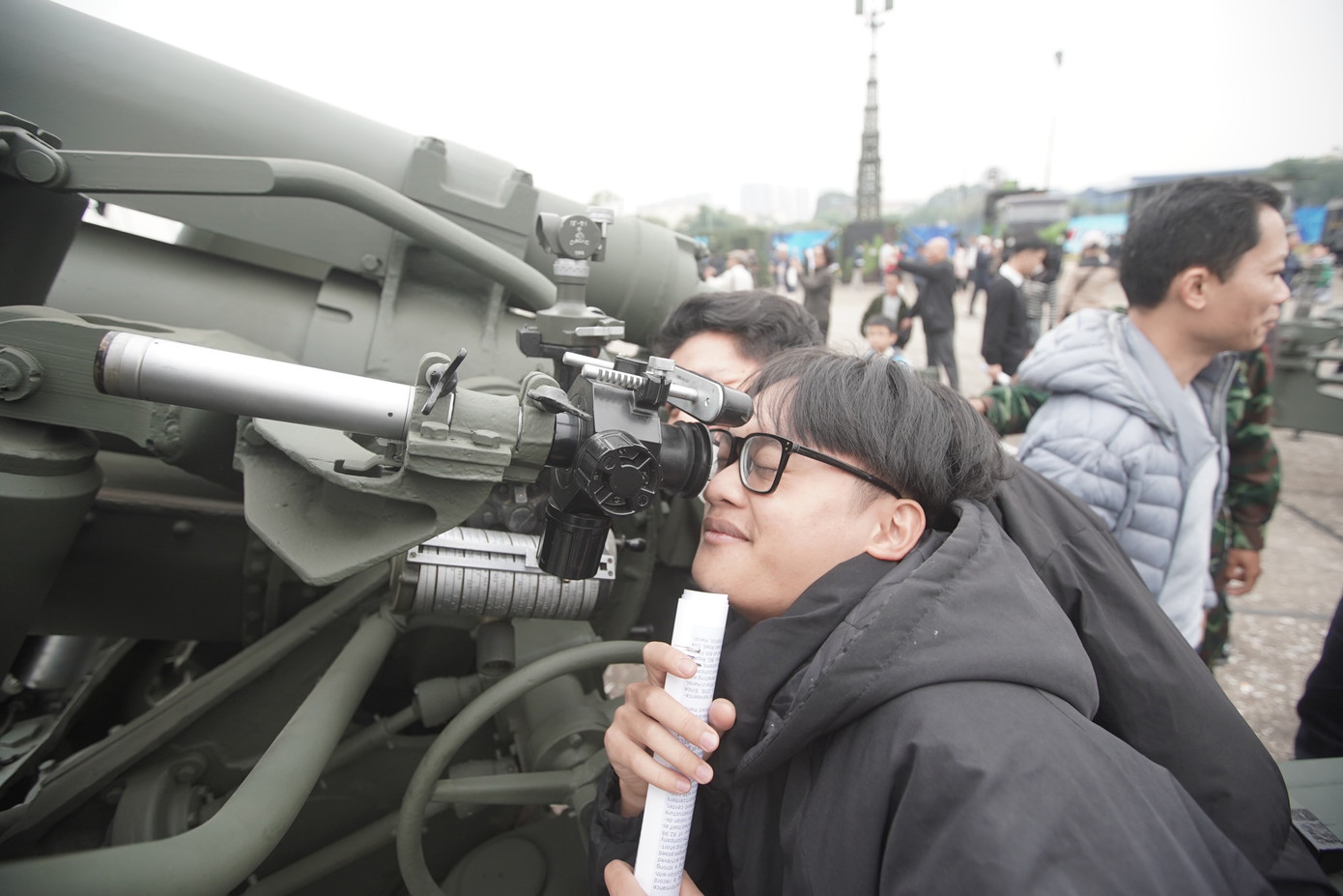 Triển lãm Quốc phòng 2024 là dịp để người dân có thêm kiến thức về lịch sử đất nước cũng như các vũ khí, khí tài hiện đại.